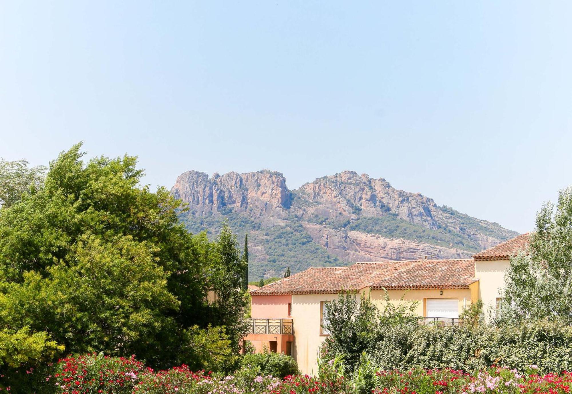 B&B Hôtel Fréjus Roquebrune-sur-Argens Exterior foto